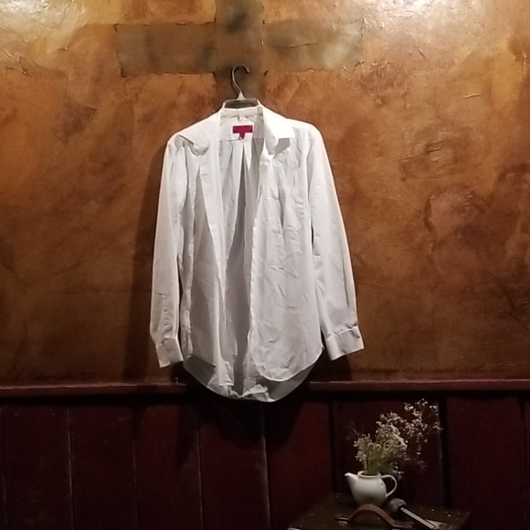 Button down - Picture 2 of 3